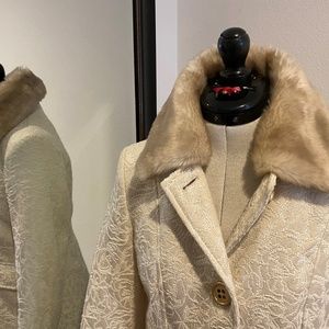 Xhilaraton coat w / detachable fake fur collar